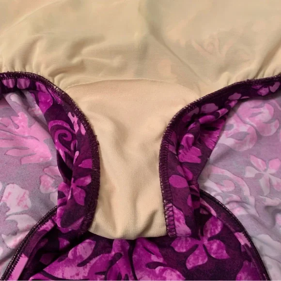 Vintage Maxine of Hollywood Purple Floral Swimsuit One Piece Figure Flattering - Picture 16 of 16